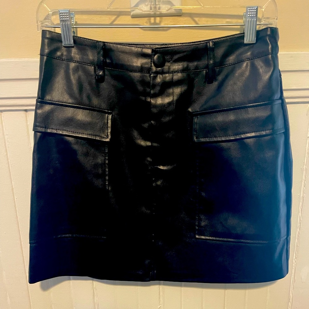 Fashion Nova women’s black leather mini button skirt, like new, size M - Picture 1 of 2